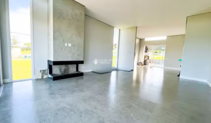 Casa em condomínio fechado com 3 quartos à venda na Amilton Da Silva Amorim, 1851, Floresta, Nova Santa Rita, 365 m2 por R$ 2.190.000