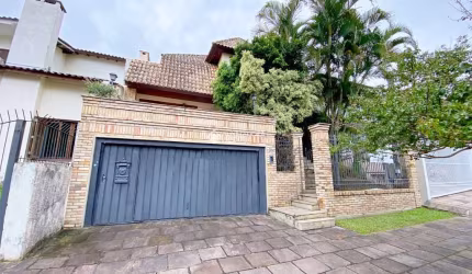 Casa com 4 quartos à venda na Rua Comendador Creidy, 77, Chácara das Pedras, Porto Alegre, 400 m2 por R$ 1.400.000