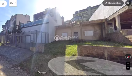 Terreno à venda na Rua Dona Lida Monteiro, 500, Teresópolis, Porto Alegre, 285 m2 por R$ 350.000