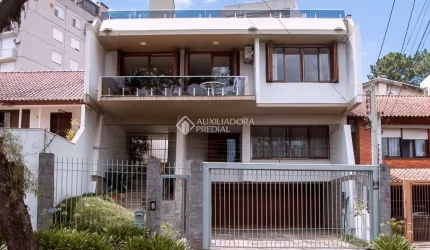 Casa com 3 quartos à venda na Rua Moema, 67, Chácara das Pedras, Porto Alegre, 382 m2 por R$ 1.800.000