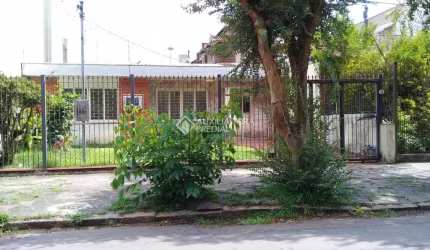 Casa com 3 quartos à venda na Rua Gaston Englert, 125, Vila Ipiranga, Porto Alegre, 220 m2 por R$ 642.000