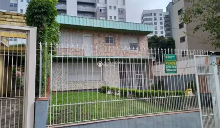 Casa em condomínio fechado com 4 quartos à venda na Rua Padre Alois Kades S J, 130, Vila Ipiranga, Porto Alegre, 330 m2 por R$ 950.000