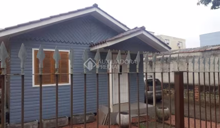 Casa em condomínio fechado com 2 quartos à venda na Rua Alberto Silva, 1055, Vila Ipiranga, Porto Alegre, 360 m2 por R$ 580.000