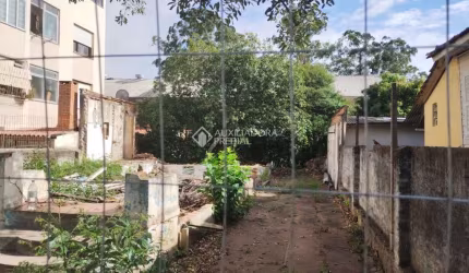 Terreno em condomínio fechado à venda na Rua Ilhéus, 172, Vila Ipiranga, Porto Alegre, 300 m2 por R$ 424.000