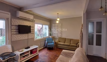 Apartamento com 3 quartos à venda na Rua Pedro Weingartner, 212, Rio Branco, Porto Alegre, 76 m2 por R$ 398.000