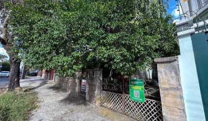 Terreno em condomínio fechado à venda na Rua Brito Peixoto, 339, Passo da Areia, Porto Alegre, 410 m2 por R$ 600.000