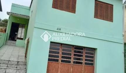 Casa com 2 quartos à venda na Rua Paulino Azurenha, 416, Partenon, Porto Alegre, 110 m2 por R$ 320.000