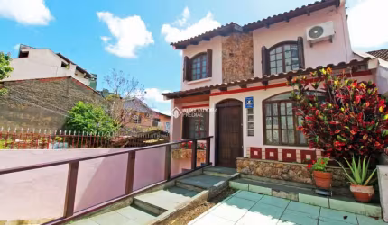Casa com 3 quartos à venda na Rua Javari, 47, Cristo Redentor, Porto Alegre, 233 m2 por R$ 690.000
