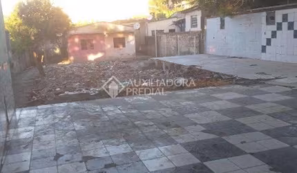 Terreno em condomínio fechado à venda na Avenida Outeiro, 148, Coronel Aparício Borges, Porto Alegre, 629 m2 por R$ 450.000