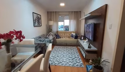Apartamento com 2 quartos à venda na Rua Doutor Dário de Bittencourt, 165, Jardim Europa, Porto Alegre, 55 m2 por R$ 280.000