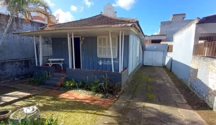 Casa com 2 quartos à venda na Rua Dezenove de Abril, 166, Jardim Itu Sabará, Porto Alegre, 300 m2 por R$ 323.950