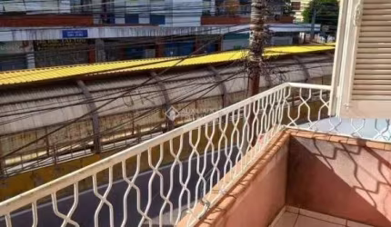 Apartamento com 3 quartos à venda na Avenida Benjamin Constant, 86, São João, Porto Alegre, 125 m2 por R$ 267.000