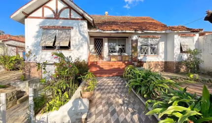 Casa com 3 quartos à venda na Rua Comendador Antônio Fontoura, 213, Cascata, Porto Alegre, 695 m2 por R$ 642.000