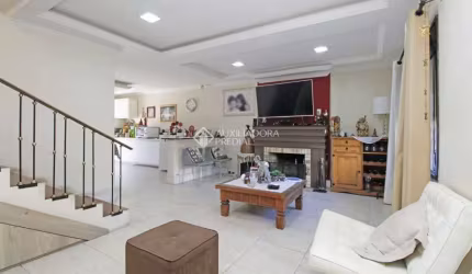 Casa com 3 quartos à venda na Rua Monteiro Lobato, 303, Partenon, Porto Alegre, 308 m2 por R$ 1.100.000