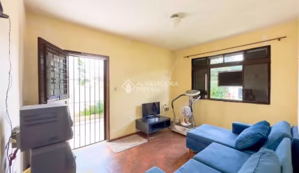 Casa com 2 quartos à venda na Avenida Salvador Leão, 611, Sarandi, Porto Alegre, 103 m2 por R$ 490.000