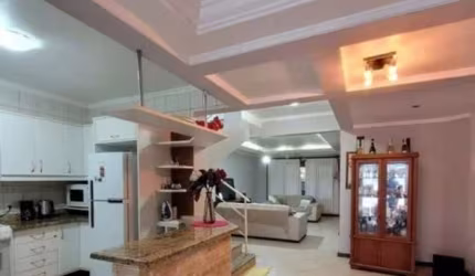 Casa com 3 quartos à venda na Rua Ladislau Neto, 52, Ipanema, Porto Alegre, 251 m2 por R$ 750.000