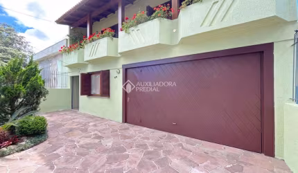 Casa com 4 quartos à venda na Rua Professor José Maria Rodrigues, 58, Vila Ipiranga, Porto Alegre, 302 m2 por R$ 1.140.000