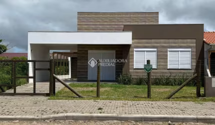 Casa com 4 quartos à venda na Olavo Bilac, 100, Atlântida, Xangri-Lá, 158 m2 por R$ 870.000