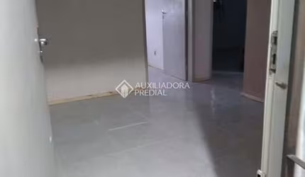 Apartamento com 2 quartos à venda na Rua dos Maias, 1343, Rubem Berta, Porto Alegre, 45 m2 por R$ 112.000