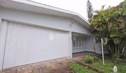 Casa em condomínio fechado com 3 quartos à venda na Rua Doutor Danilo Antônio Zaffari, 31, Sarandi, Porto Alegre, 210 m2 por R$ 840.000