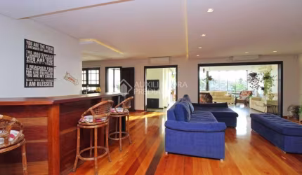 Casa com 4 quartos à venda na Rua Estácio de Sá, 184, Chácara das Pedras, Porto Alegre, 484 m2 por R$ 2.590.000