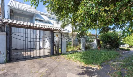 Casa com 4 quartos à venda na Rua Maria Elaine Wotter, 75, Rubem Berta, Porto Alegre, 315 m2 por R$ 640.000