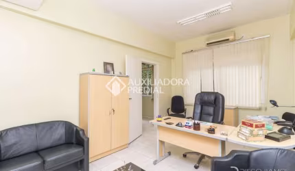 Sala comercial à venda na Avenida Wenceslau Escobar, 3100, Cristal, Porto Alegre, 189 m2 por R$ 450.000