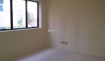 Sala comercial à venda na Avenida Cristóvão Colombo, 3187, Moinhos de Vento, Porto Alegre, 27 m2 por R$ 135.000