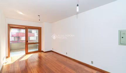 Apartamento com 2 quartos à venda na Rua Luiz de Camões, 131, Santo Antônio, Porto Alegre, 70 m2 por R$ 390.000