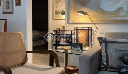 Apartamento com 3 quartos à venda na Rua Jerônimo Coelho, 95, Centro Histórico, Porto Alegre, 84 m2 por R$ 341.000