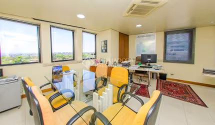 Sala comercial à venda na Avenida Luiz Manoel Gonzaga, 450, Três Figueiras, Porto Alegre, 61 m2 por R$ 450.000