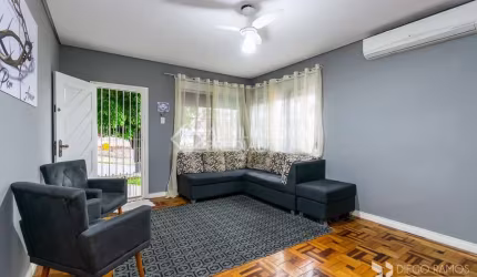 Casa com 3 quartos à venda na Rua Patrimonio, 48, Coronel Aparício Borges, Porto Alegre, 170 m2 por R$ 437.000