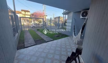Casa em condomínio fechado com 3 quartos à venda na Rua Doutor Hermes Pacheco, 923, Vila Operária, Porto Alegre, 110 m2 por R$ 470.000