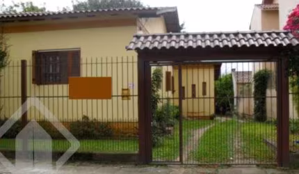 Casa com 3 quartos à venda na Rua Dona Zulmira, 158, Cavalhada, Porto Alegre, 220 m2 por R$ 585.000