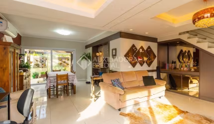 Casa em condomínio fechado com 3 quartos à venda na Rua Carlos Eduardo de Sá, 90, Hípica, Porto Alegre, 241 m2 por R$ 830.000
