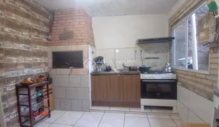 Casa com 3 quartos à venda na Rua Catão Roxo, 31, Jardim São Pedro, Porto Alegre, 256 m2 por R$ 717.000