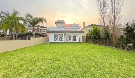 Casa em condomínio fechado com 3 quartos à venda na Avenida Juca Batista, 9000, Belém Novo, Porto Alegre, 295 m2 por R$ 2.100.000