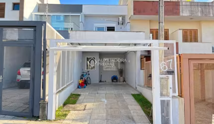 Casa com 2 quartos à venda na Rua Manoel Nunes da Silva, 67, Guarujá, Porto Alegre, 120 m2 por R$ 450.000