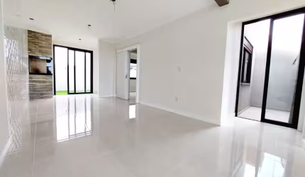 Casa em condomínio fechado com 3 quartos à venda na Avenida Juca Batista, 5505, Hípica, Porto Alegre, 94 m2 por R$ 589.990