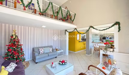 Casa com 5 quartos à venda na Rua Eurico Lara, 451, Medianeira, Porto Alegre, 307 m2 por R$ 1.590.000