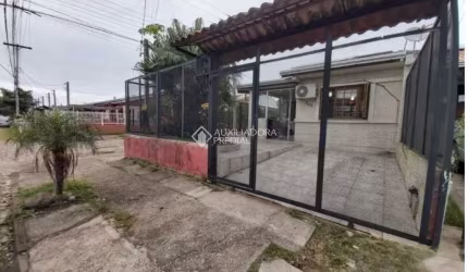 Casa com 3 quartos à venda na Rua Wilson Luiz de Almeida, 340, Hípica, Porto Alegre, 60 m2 por R$ 340.000