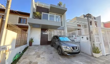 Casa com 3 quartos à venda na Rua Aldo Sani, 114, Hípica, Porto Alegre, 186 m2 por R$ 890.000