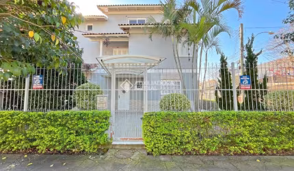 Casa com 3 quartos à venda na Rua Luiz Delfino, 99, Espírito Santo, Porto Alegre, 182 m2 por R$ 799.000