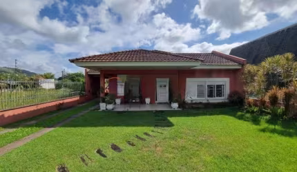 Casa em condomínio fechado com 4 quartos para alugar na Rua do Schneider, 360, Hípica, Porto Alegre, 220 m2 por R$ 10.000