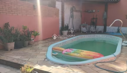 Casa com 4 quartos à venda na Rua Luiz Maestri, 49, Serraria, Porto Alegre, 137 m2 por R$ 428.000