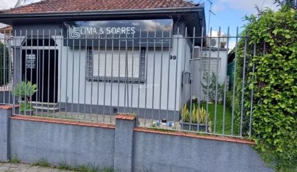Casa com 3 quartos à venda na Rua Teixeira de Freitas, 99, Rio Branco, Novo Hamburgo, 243 m2 por R$ 800.000