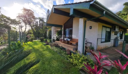 Casa com 6 quartos à venda na GUILHERME POSCHETZKY, 77, Vila Nova, Novo Hamburgo, 329 m2 por R$ 1.915.000