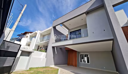 Casa com 3 quartos à venda na Rua Gustavo Leopoldo Feltes, 495, Centro, Novo Hamburgo, 163 m2 por R$ 885.000
