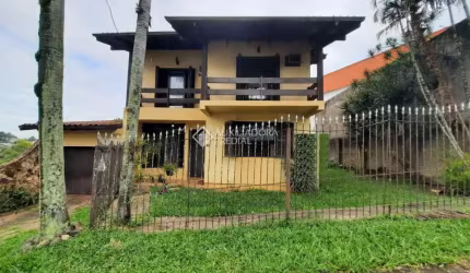 Casa com 3 quartos à venda na Rua Joinvile, 44, Ouro Branco, Novo Hamburgo, 250 m2 por R$ 530.000