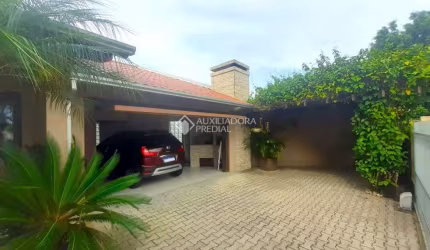 Casa com 2 quartos à venda na Santo Inácio, 22, São Luiz, Portão, 131 m2 por R$ 450.000